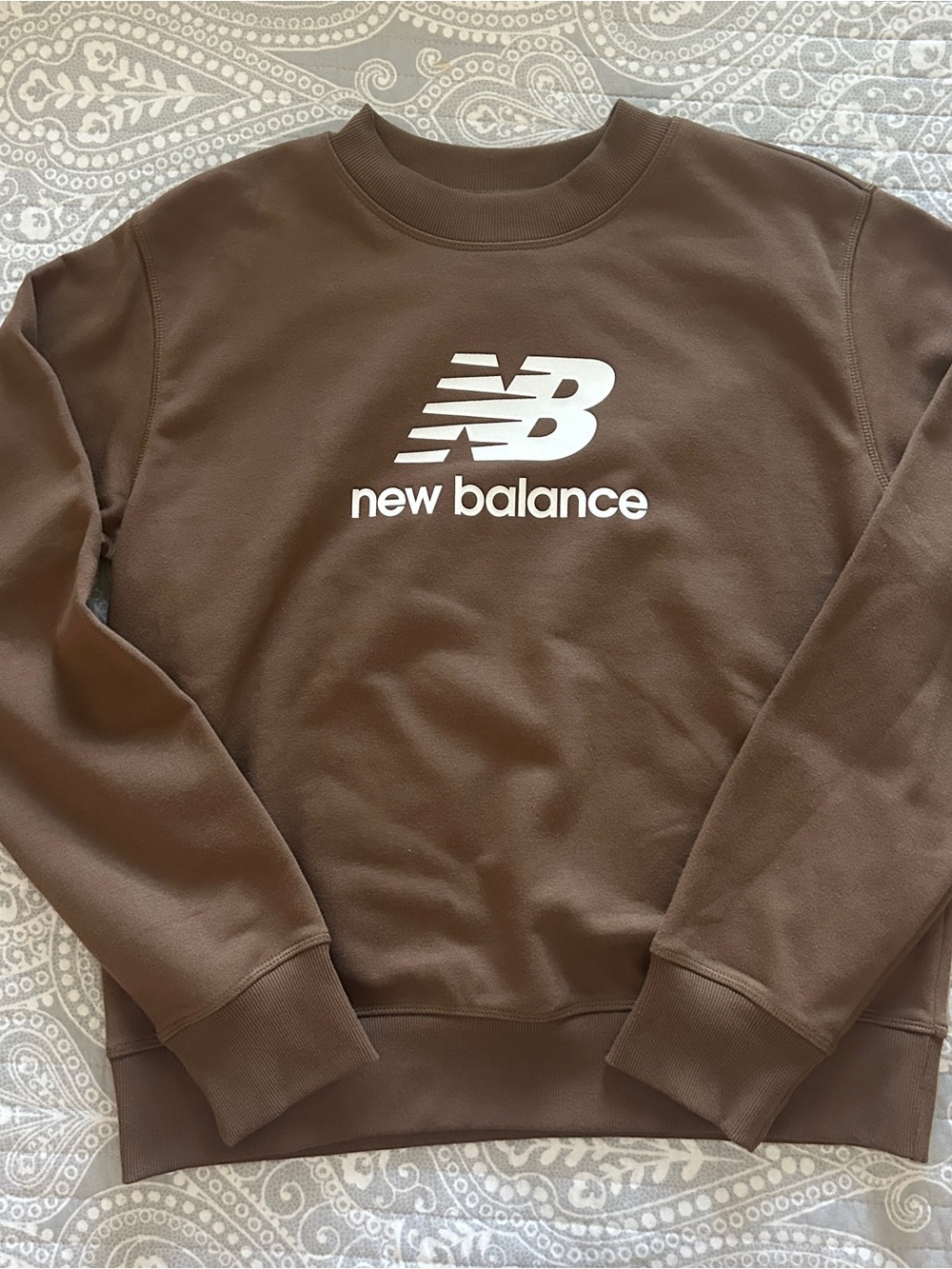 New Balance Crewneck Sweater - Picture 5 of 6